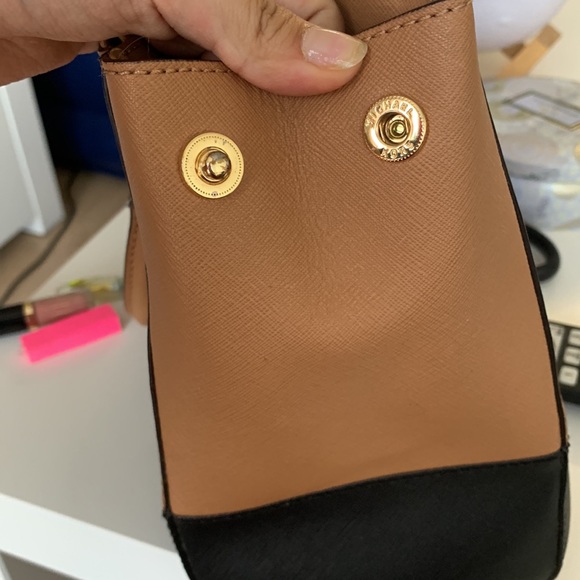 MICHAEL KORS Sutton Medium Colorblock Leather Crossbody Satchel Suntan Black - Picture 7 of 8